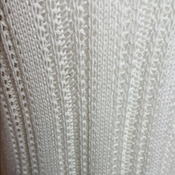 Banana Republic Women's Cream V-Neck Sweater size XL - Picture 4 of 11